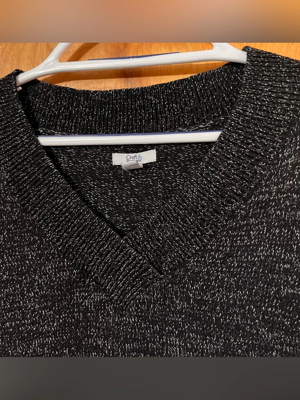 Croft & Barrow Black and White V-Neck Medium-Weight Sweater
